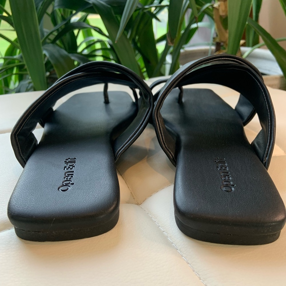 Nordstroms Open Edit modern slides - Picture 4 of 7